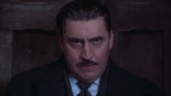 Czekolada: Hrabia Paul Reynaud (Alfred Molina).